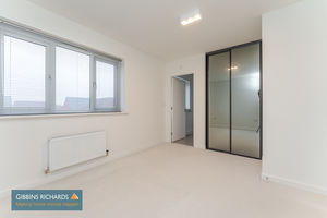 Bedroom- click for photo gallery